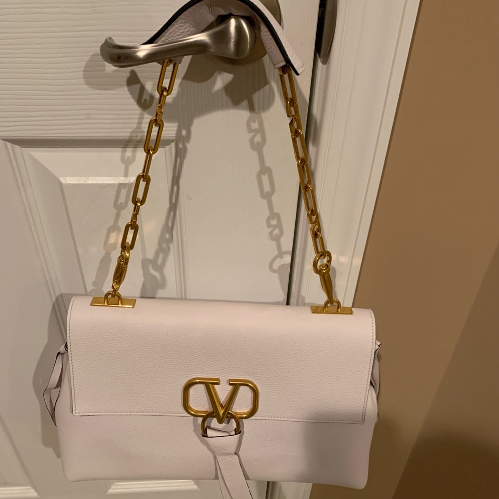 VALENTINO GARAVANI Pebbled Calfskin VRing Chain Shoulder Bag - Picture 13 of 16